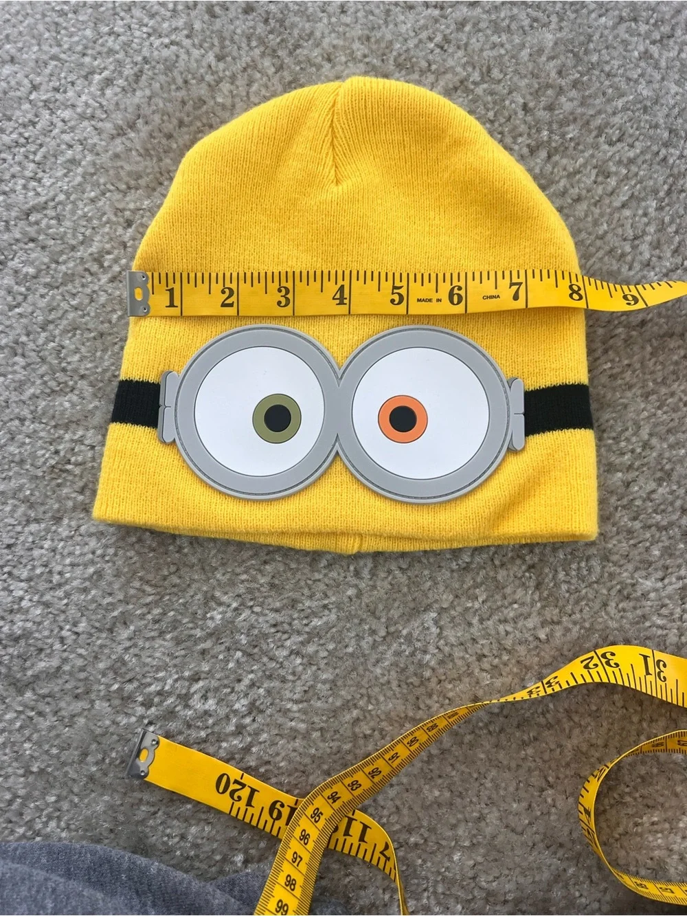 Minions Bob Beanie Yellow 3D Goggles Two-Tone Eyes Knit Hat OS